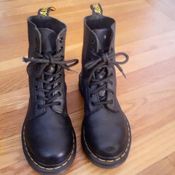 Dr. Martens Shoes - DR. Martins Pascal Black Leather Lace Up boot Size 5 US L
